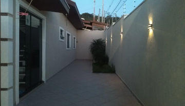 C3679 4.jpg